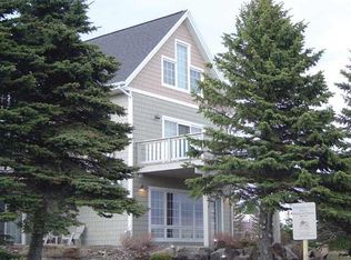 17 S Broadway Ave #5, Grand Marais, MN 55604