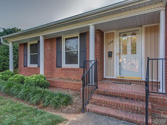 3rd image of 3148 Erskine Dr