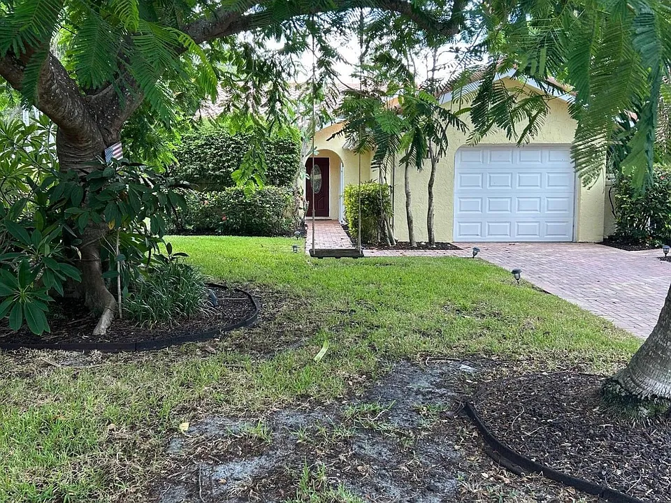 1330 NW 22nd Ave