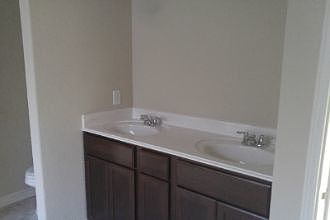 4th image of 2524 Eppright Dr