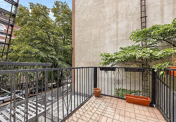 5th image of 234 6th Ave APT 3