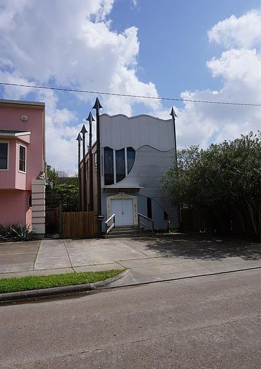 1st image of 214 Westcott St