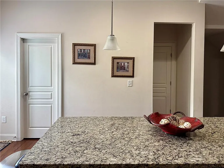 4355 Donahue Ave — Photo 9