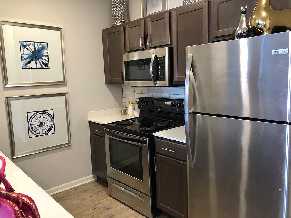 2nd image of 2715 S Boardwalk Cir #202