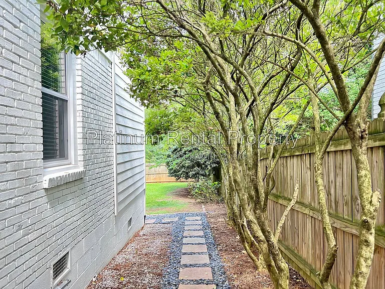 428 E Side Ave SE — Photo 25