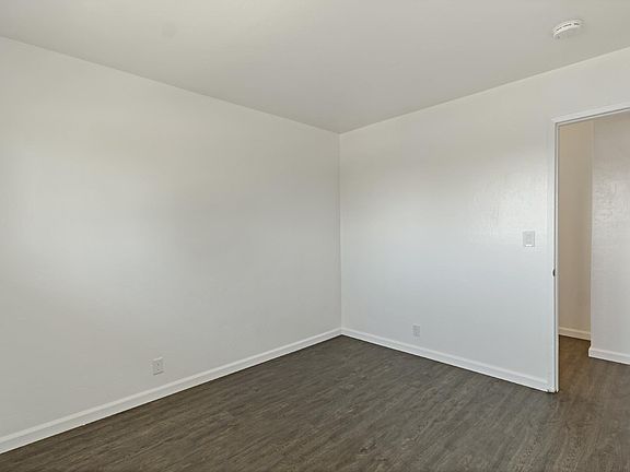 2nd image of 200 Dumbarton Ave APT 1