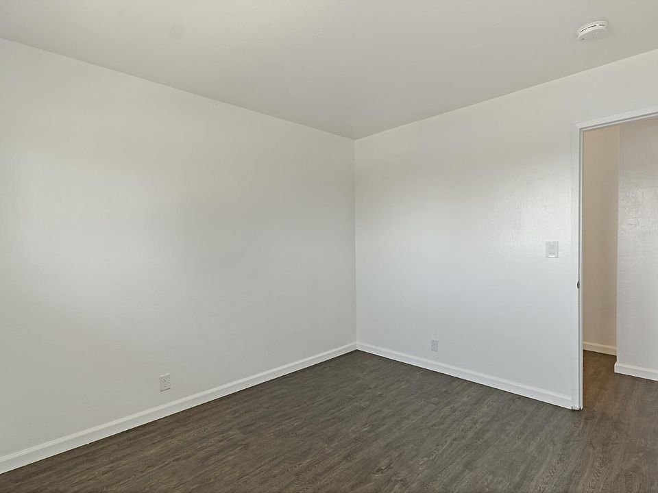 1st image of 200 Dumbarton Ave