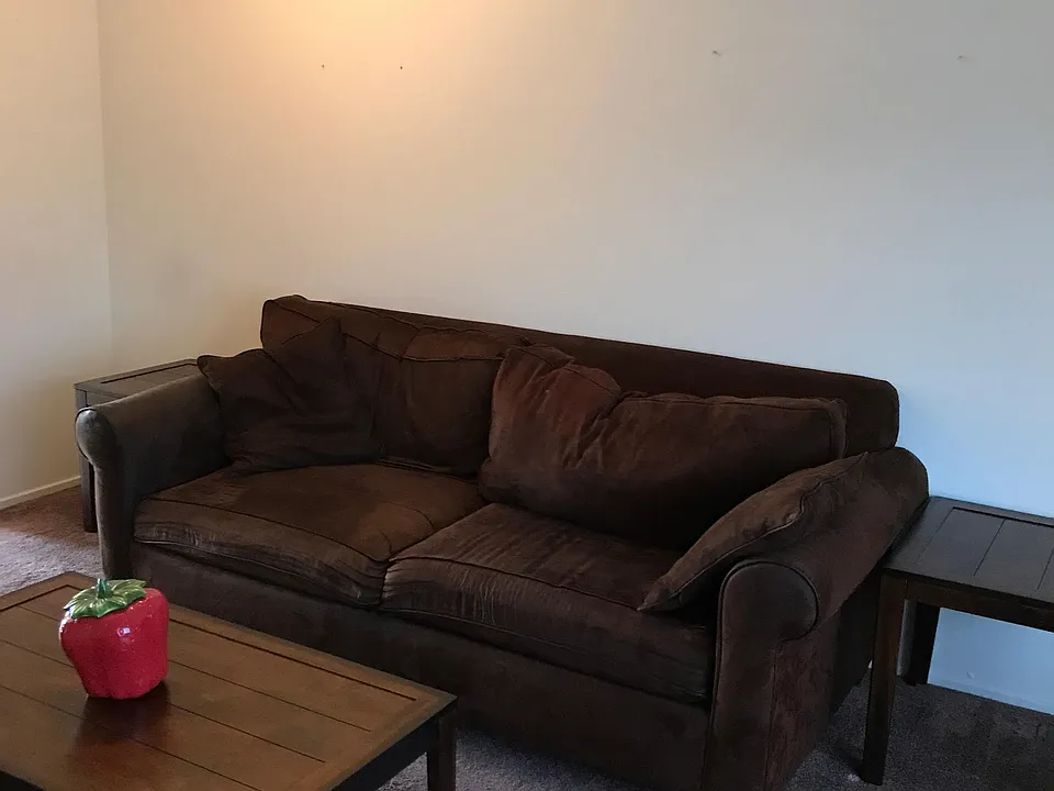 2132 Roosevelt Ave #7