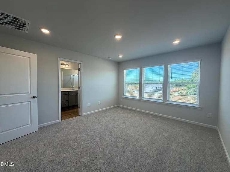 913 Fearless Rd — Photo 10