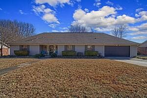 1st image of 315 Tanglewood Dr