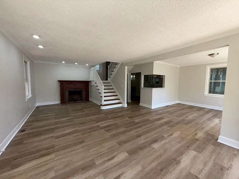 450 Rutherford Ave — Photo 21