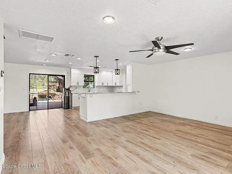 3200 N Tropical Trl — Photo 16