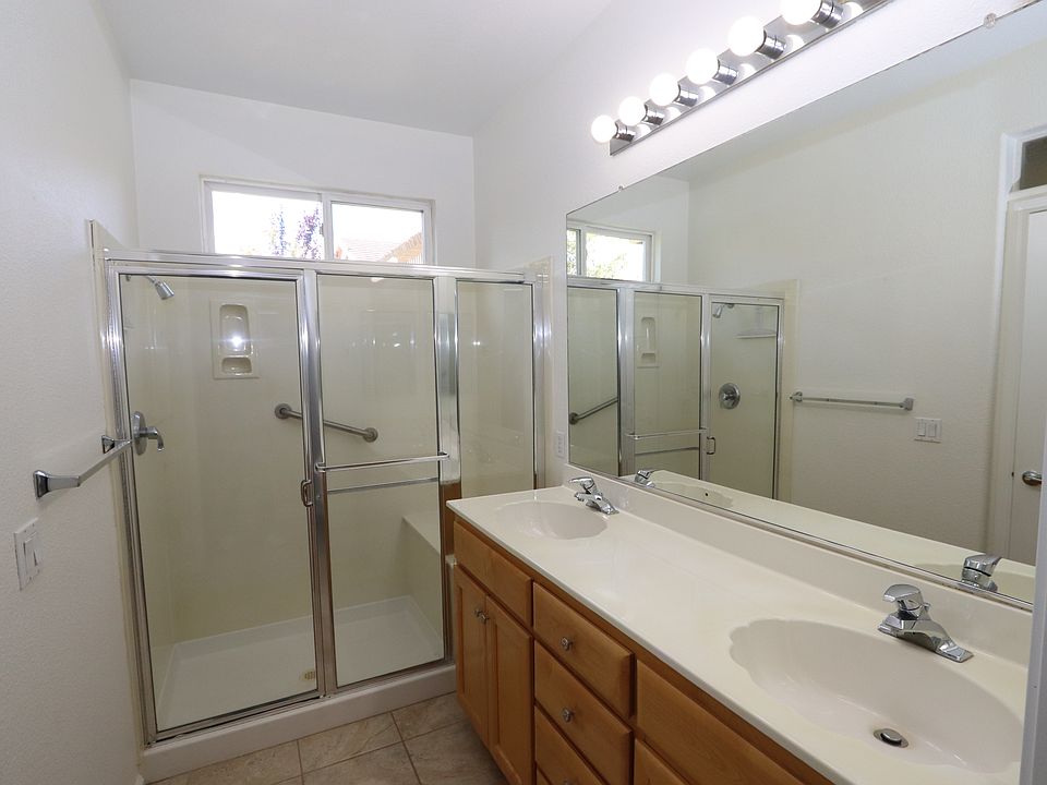 1st image of 567 Quindell Way