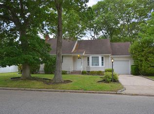 78 Avenue E, Holbrook, NY 11741