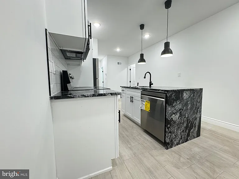 2038 McKean St #1 — Photo 6