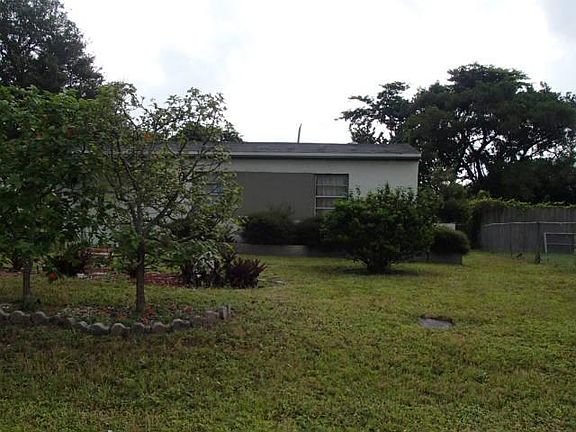 2nd image of 1200 NW 17th Ave