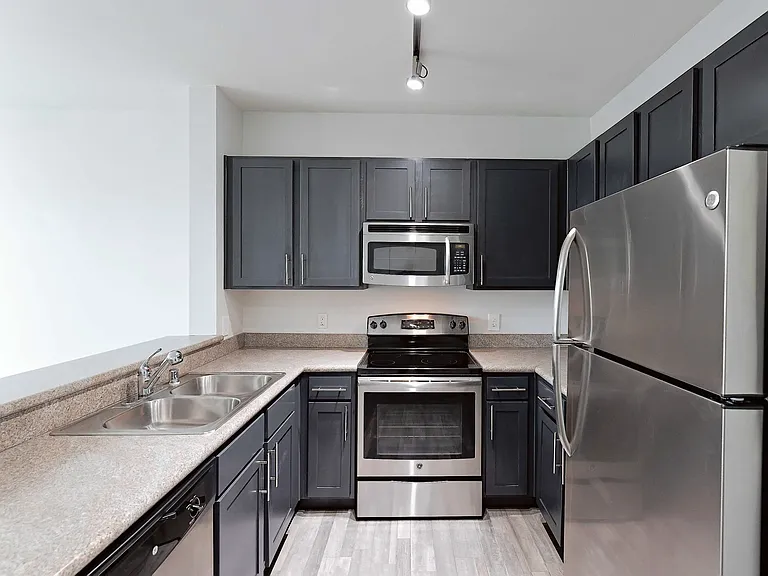 The District At Cypress Waters - Parson's Green — Photo 321