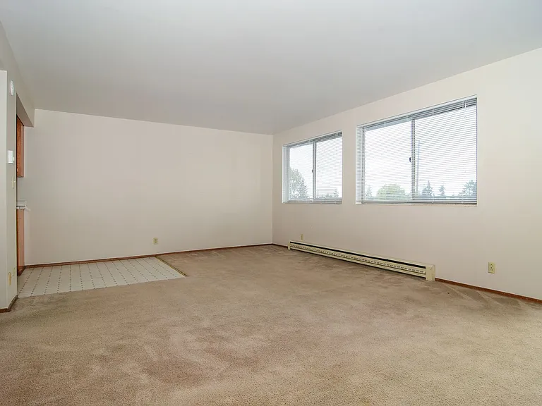 9244 Greenwood Ave N — Photo 12