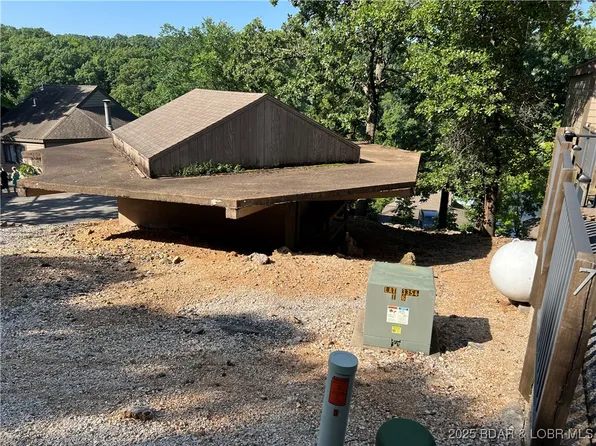8 & Holiday Shores Dr, Osage Beach, MO 65065