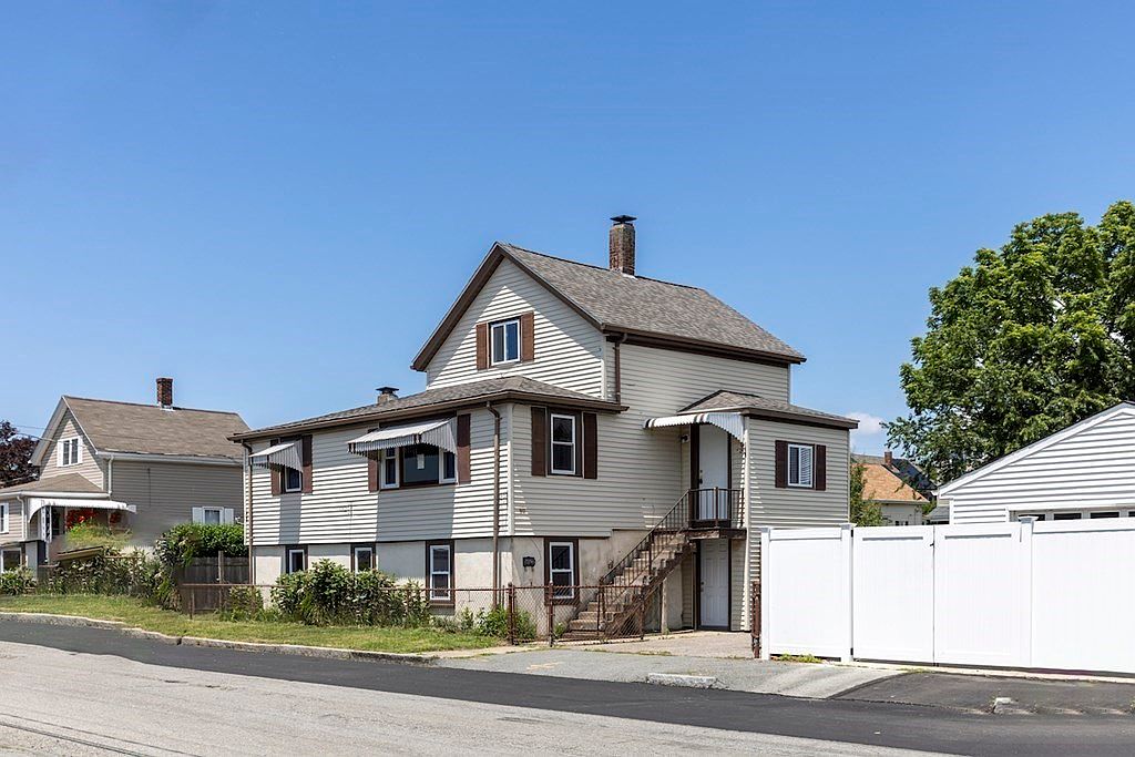 90 Lisbon St, Fall River, MA 02724 MLS 73133483 Zillow