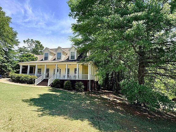 3rd image of 118 Chatim Ridge Ct