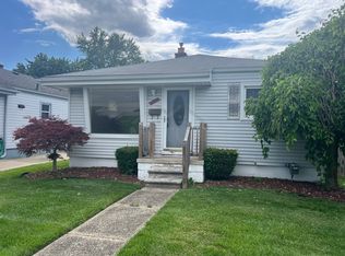 24841 Hayes Ave, Eastpointe, MI 48021