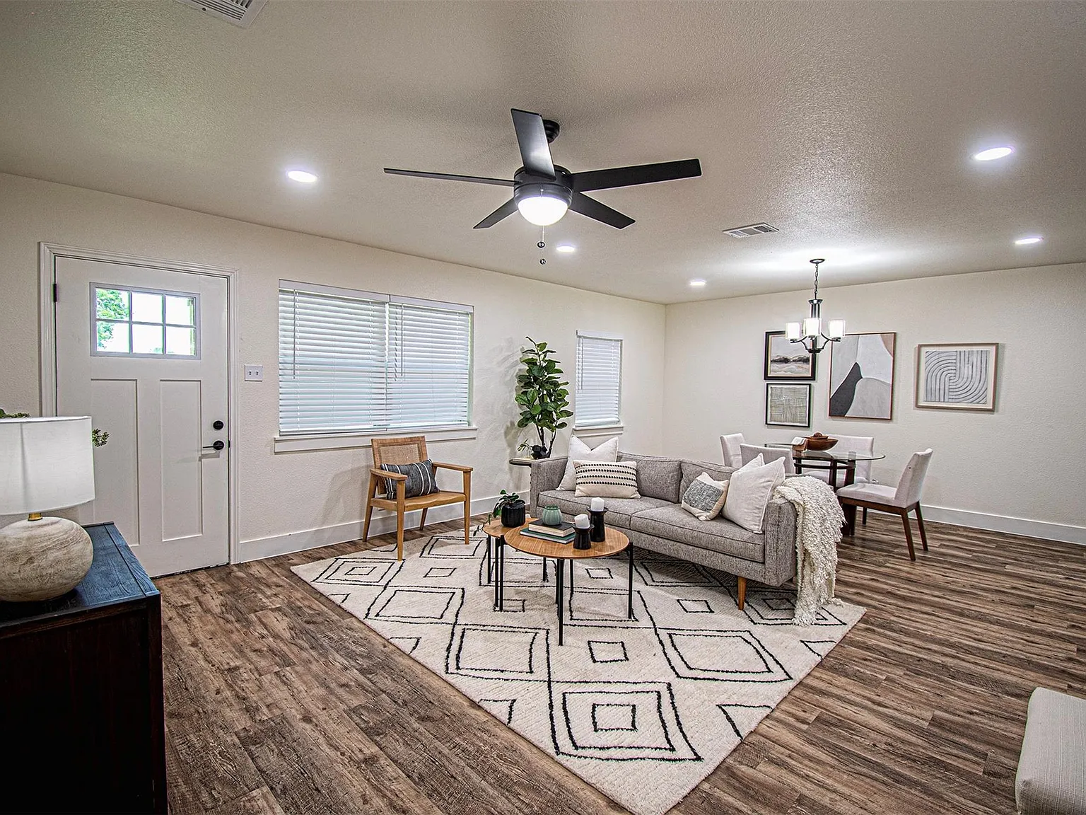 551 E. Burks St Pilot Point, TX 76258 - — Photo 3