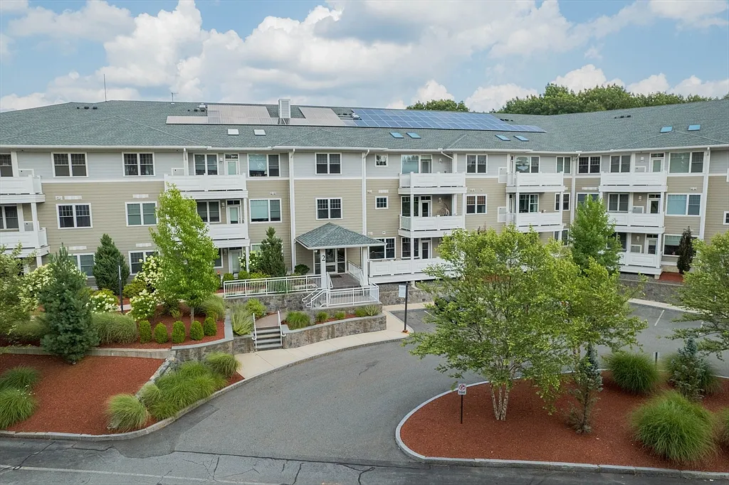 2 bed, 2.0 bath, 1519 sqft, $3,500 — Photo 1