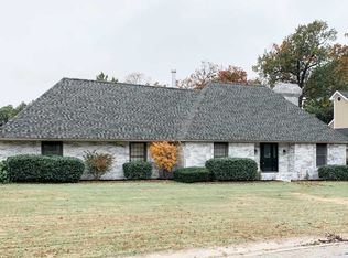 220 Fairway Dr, Carl Junction, MO 64834