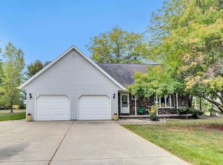 3390 Eaton Rd, Green Bay, WI 54311