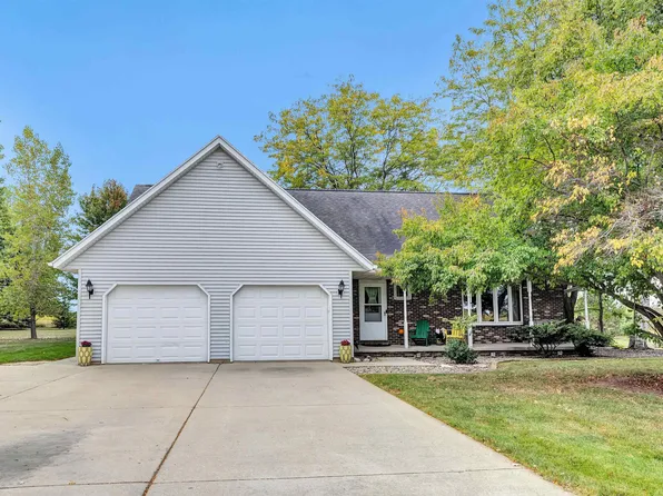 3390 Eaton Rd, Green Bay, WI 54311