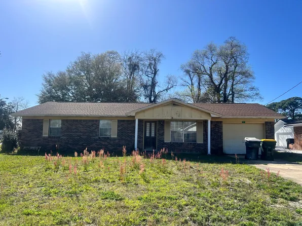 36 Cape Dr NW, Fort Walton Beach, FL 32548
