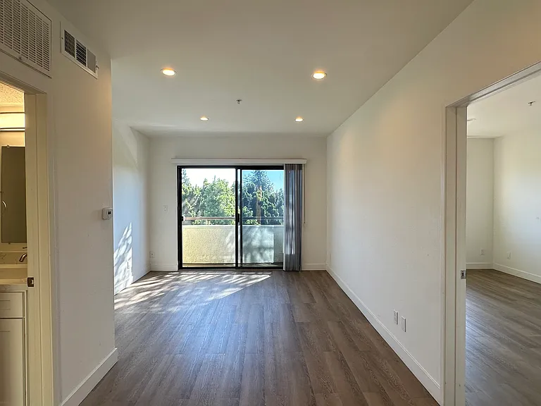 Parkview Apartments — Photo 30