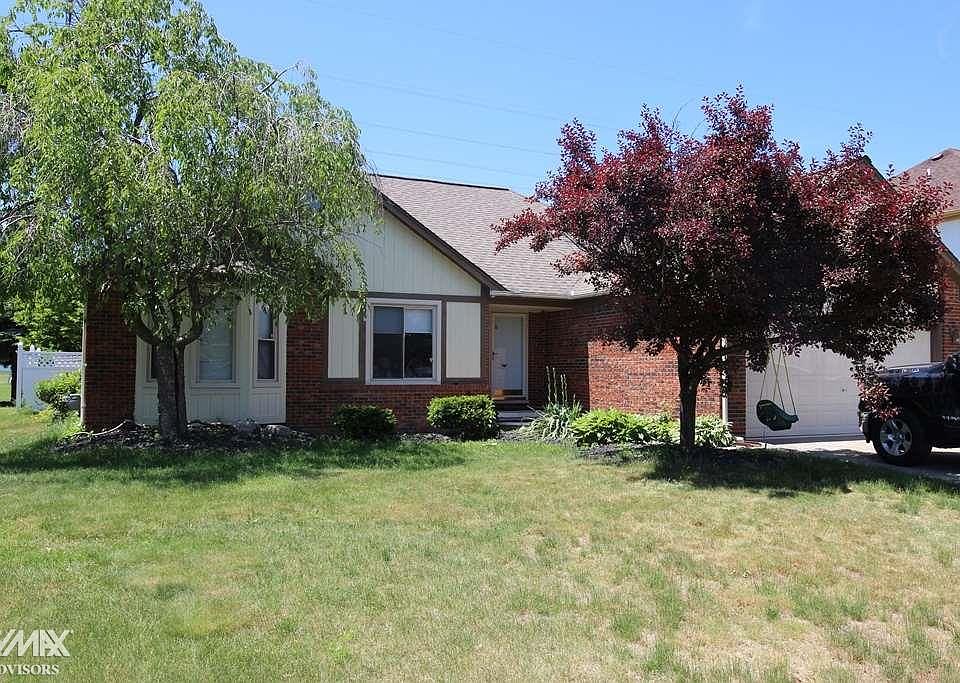 1st image of 44241 Meadowlake Dr