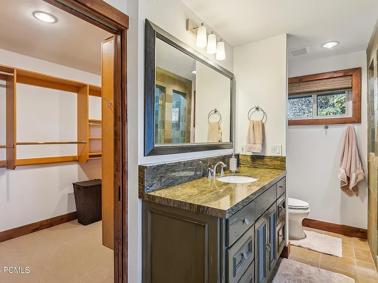 7240 Buckboard Dr — Photo 34