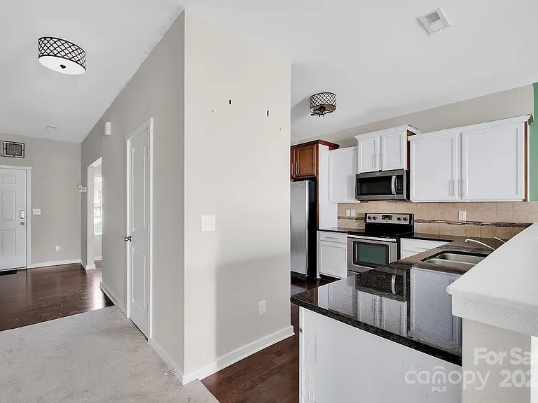 433 Battery Cir — Photo 10