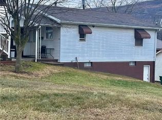 203 Truman St #2, Newell, WV