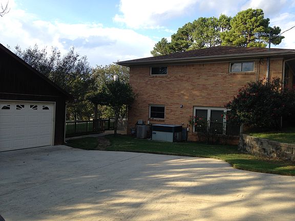 Rt Side Breezeway/Driveway