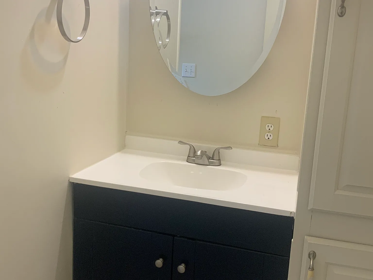 105 N Broadway St — Photo 3