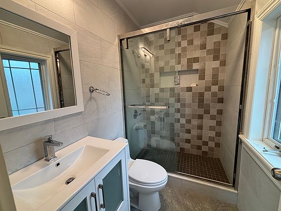 5th image of 16028 21st Ave Floor 2