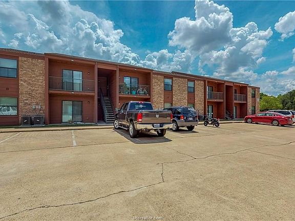 3rd image of 904 University Oaks Blvd APT 116