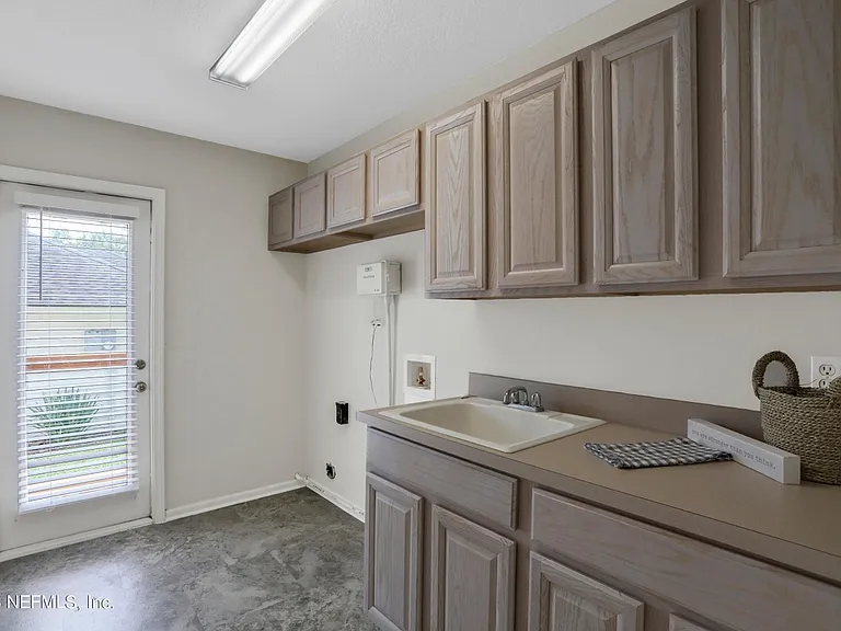 3845 Danforth Dr W — Photo 14