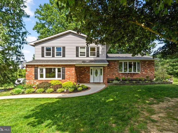 6407 Taper Ct, Sykesville, MD 21784