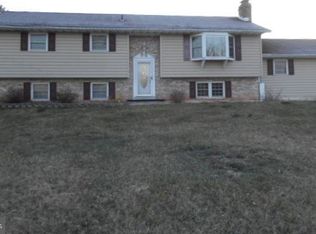 575 Oxford Rd, New Oxford, PA 17350