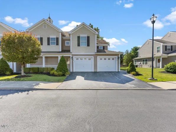 28 Treasures Place, Queensbury, NY 12804
