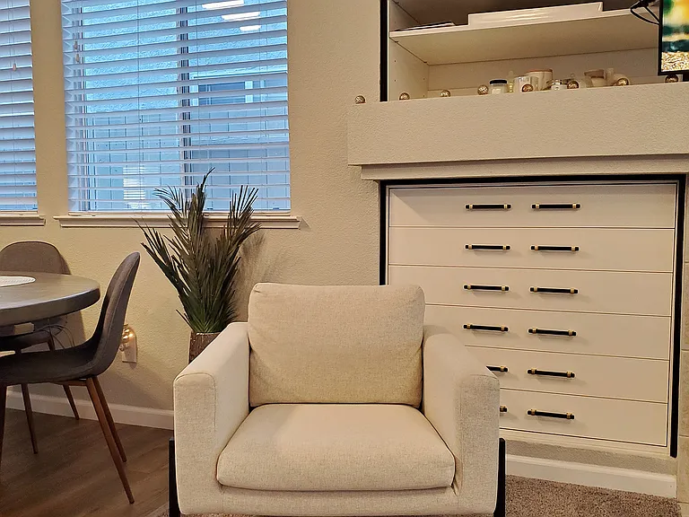 8008 Bridgeburn Ct — Photo 32