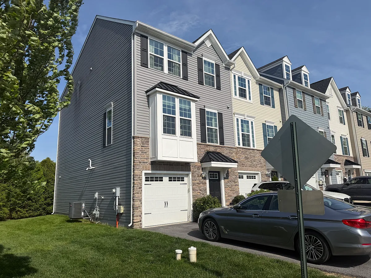 Building Photo - 102 Mulberry Dr