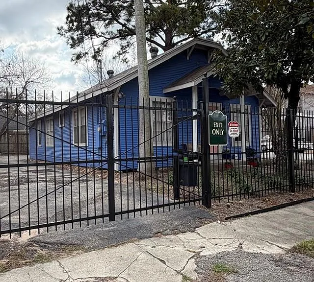 520 W 14th St — Photo 11