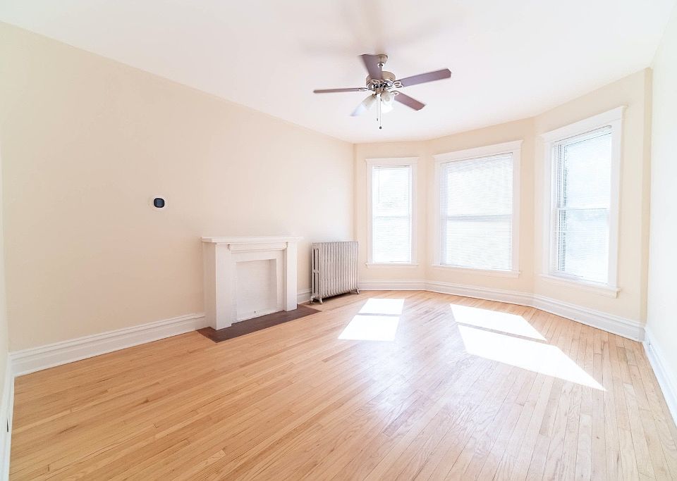 1st image of 1252 W Elmdale Ave #1F