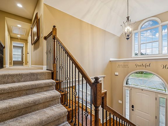 5th image of 2624 Pebblecreek Ln